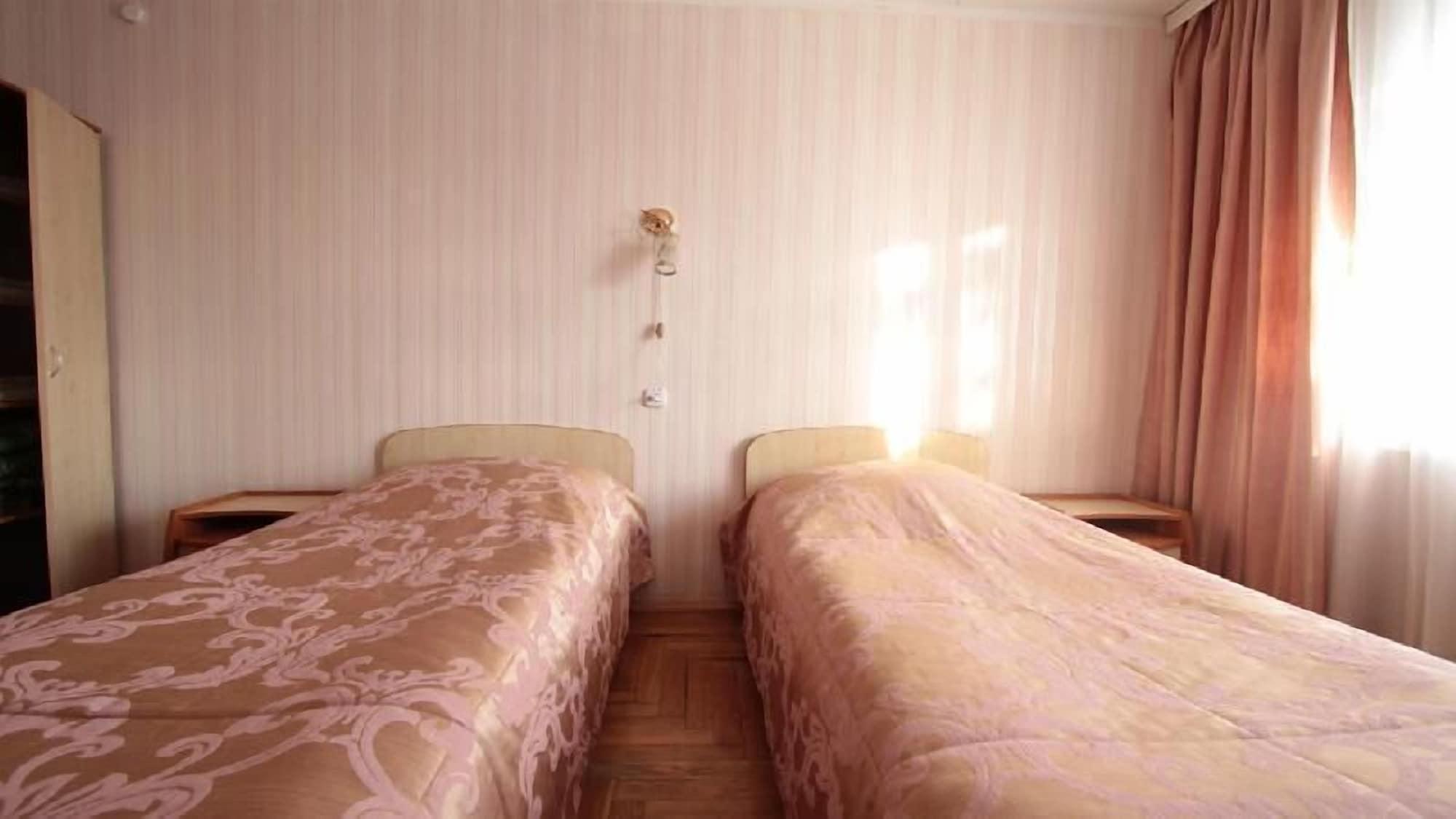 فندق 40 Let Pobedy مينسك المظهر الخارجي الصورة